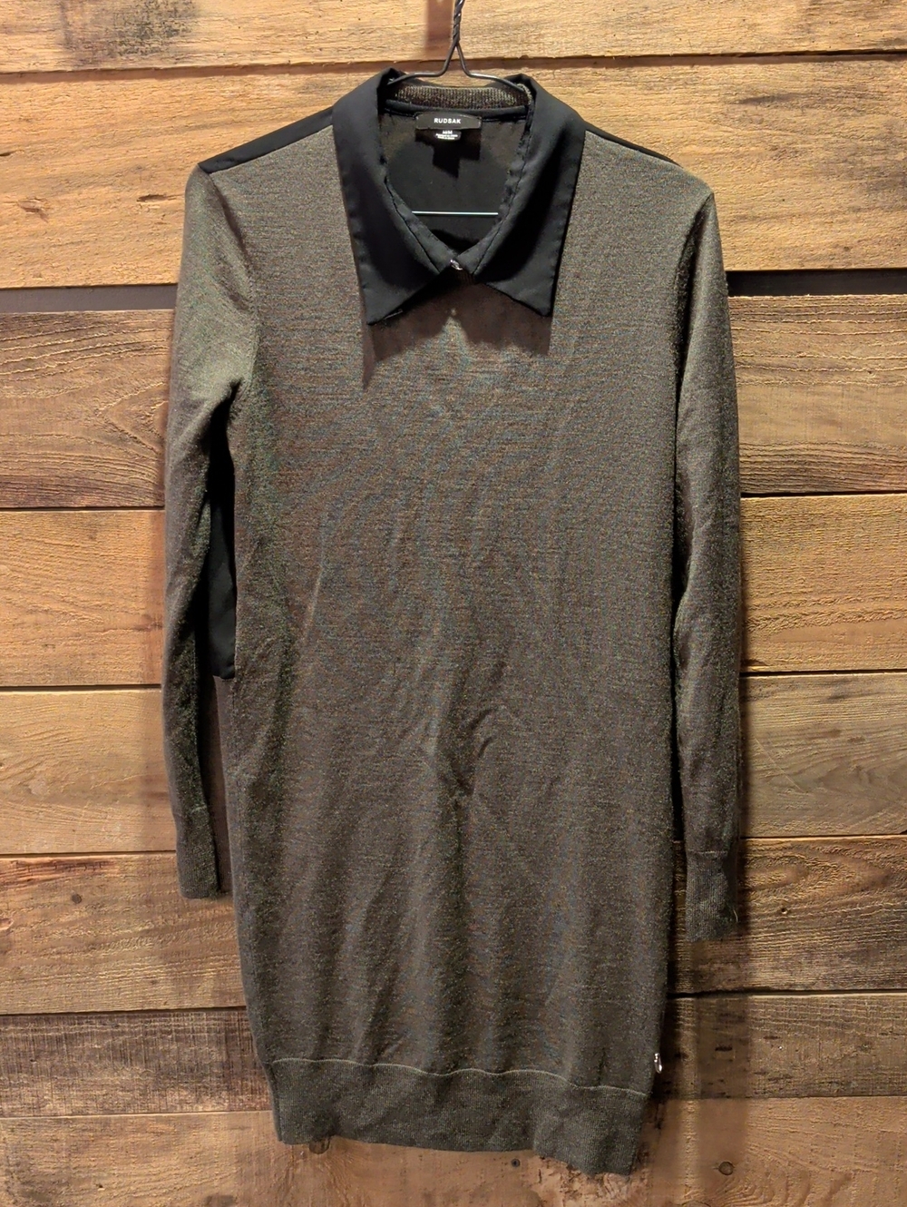 RUDSAK Charcoal Knit Long-Sleeve Dress with Black Collar